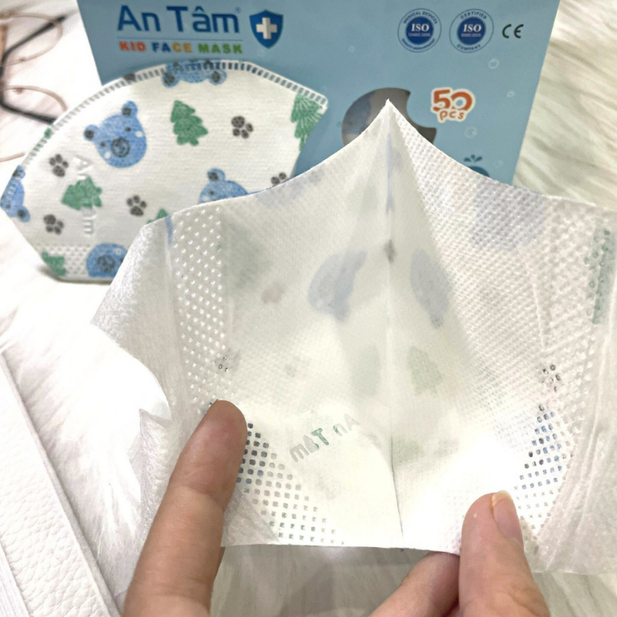 Khẩu trang trẻ em 3D An Tâm 3 lớp kháng khuẩn ngăn ngừa bụi mịn cho bé từ 3-8 tuổi hộp 50 cái AT3D50C